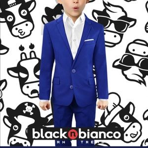 Boys 3 piece suit. Size 4T